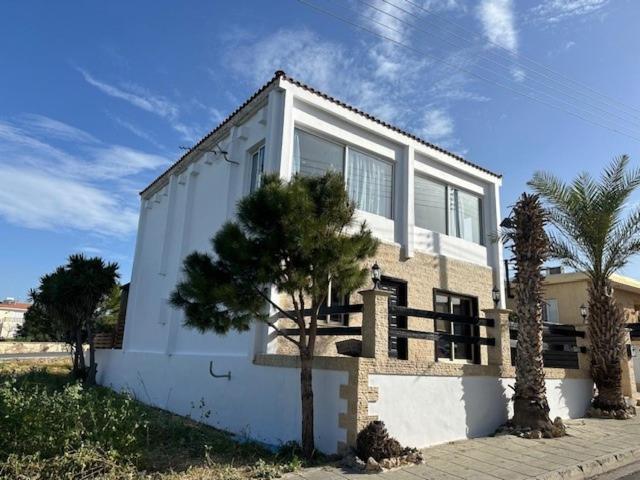 Villa Nikitas Konia Bagian luar foto